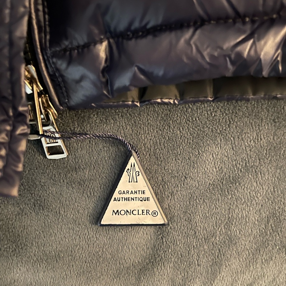 Moncler Navy Puffer Jacket - Picture 3 of 9